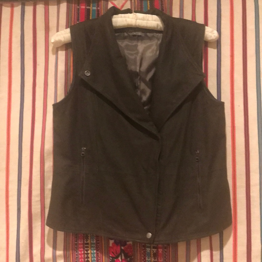 Vince 100% buttery soft leather vest M